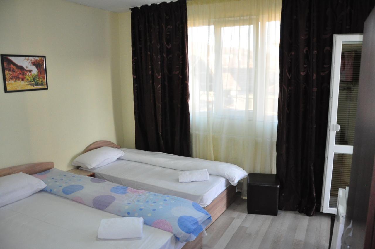 Guest Rooms Simona Opanets Eksteriør billede